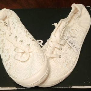 Torrid Woman White Crochet Sneakers 9.5ww